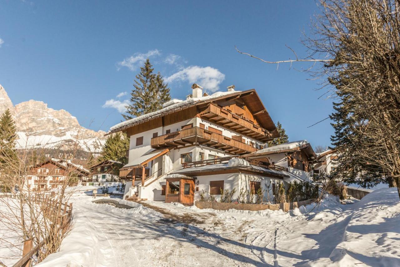 קורטינה ד'אמפזו Cantore, Cortina By Short Holidays מראה חיצוני תמונה